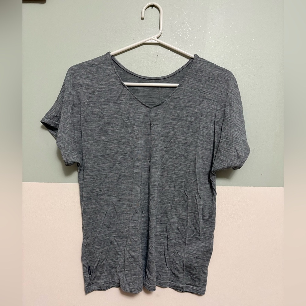 Icebreaker Merino Wool Gray V-Neck Short Sleeve Tee